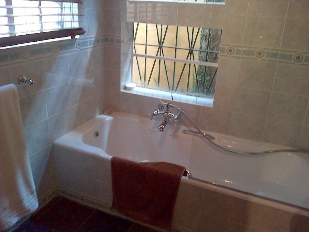 Jubilee Lodge Guest House Johannesburg Szoba fotó